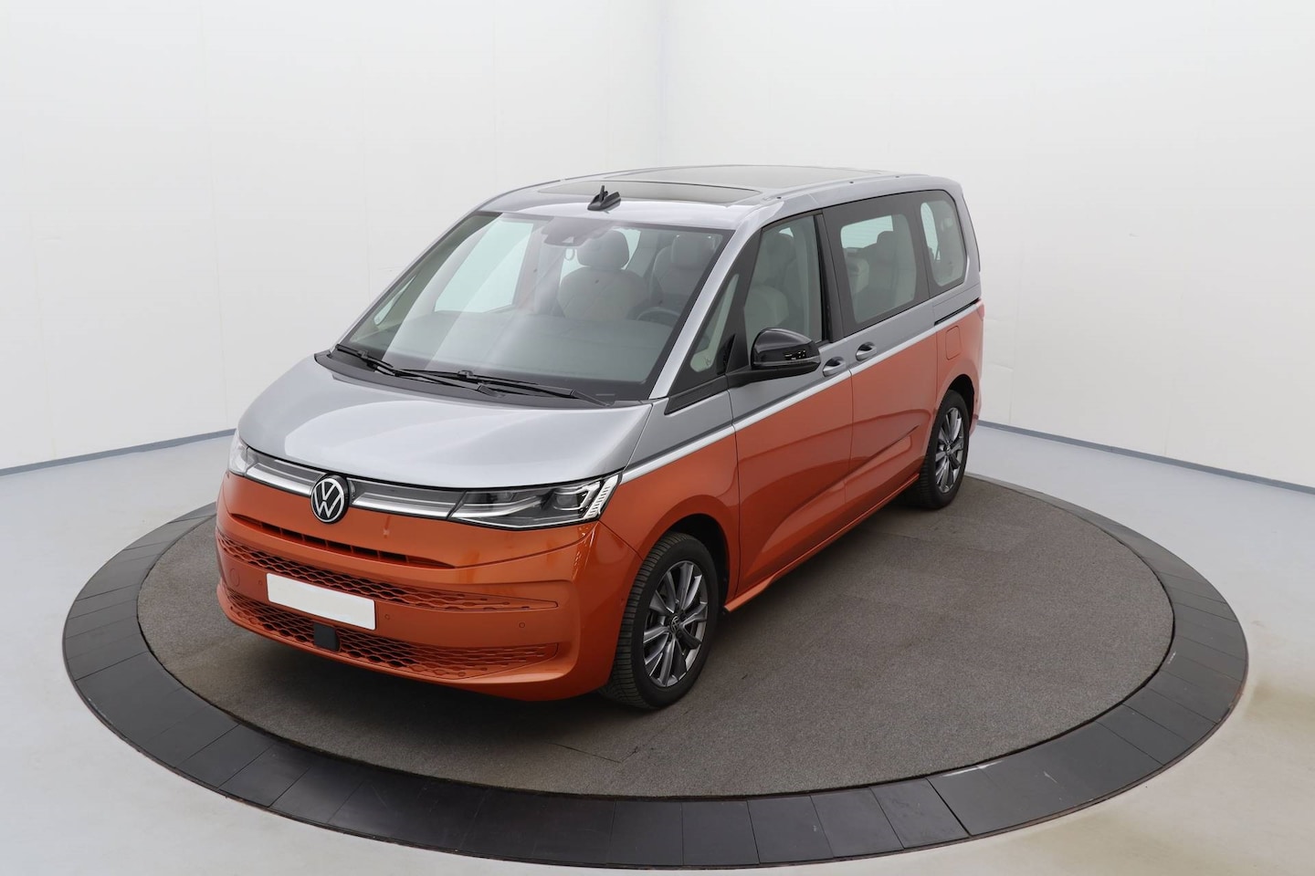 Volkswagen Multivan - 1.4 eHybrid L1H1 Style | Pano-dak | Adapt. Cruise | Elek. Trekhaak | - AutoWereld.nl