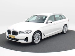 BMW 5-serie Touring - 530e High Executive | Full LED | Head UP | Navi | Camera | Stoelverwarming | Leer | Elektr