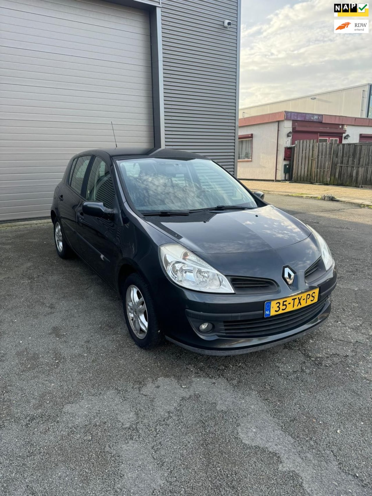 Renault Clio - 1.6-16V Privilège 1.6-16V Privilège - AutoWereld.nl