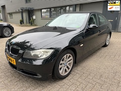 BMW 3-serie - 318i Executive