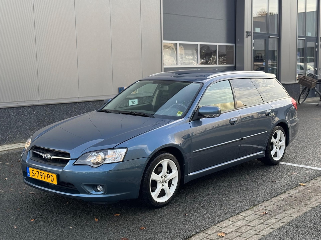 Subaru Legacy Touring Wagon - 2.0R Comfort 2.0R Comfort - AutoWereld.nl