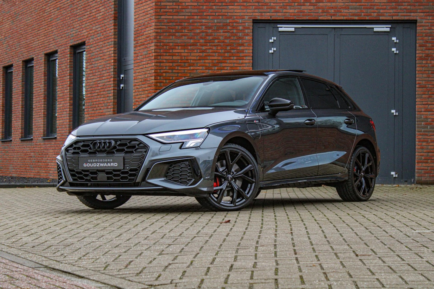 Audi A3 Sportback - 45 TFSI e S edition Competition 245PK | Pano | B&O | S-Zetels - AutoWereld.nl