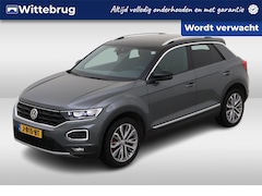 Volkswagen T-Roc - 1.5 TSI 150PK Sport / Sportstoelen / Elektrische Achterklep / Achteruitrijcamera / Digital