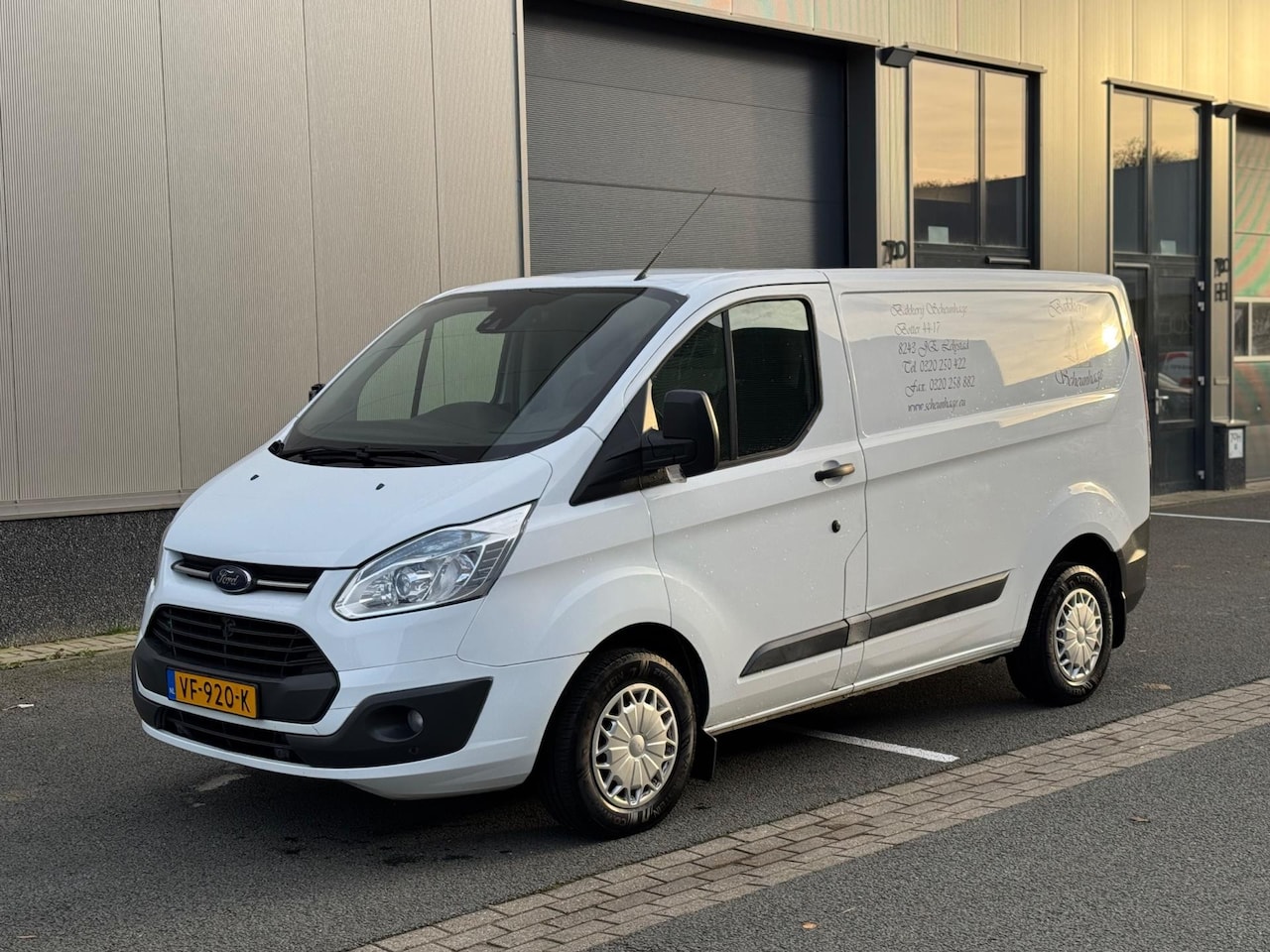 Ford Transit Custom - 270 2.2 TDCI L1H1 Trend 270 2.2 TDCI L1H1 Trend - AutoWereld.nl