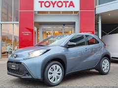 Toyota Aygo X - 1.0 VVT-i S-CVT Play AUTOMAAT NIEUW DIRECT RIJDEN AD-CRUISE AIRCO APPLE/ANDROID CAMERA BLU