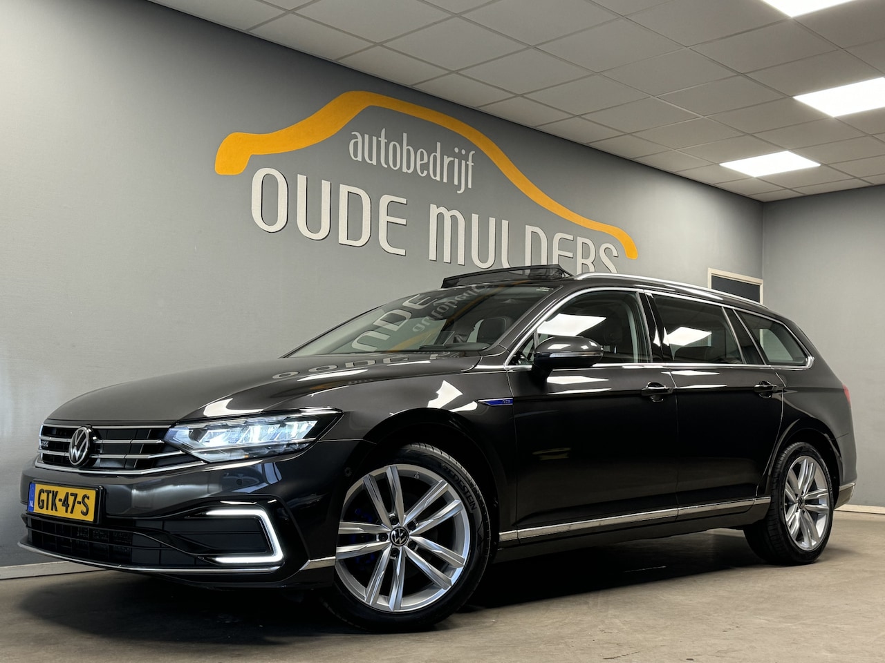 Volkswagen Passat Variant - 1.4 TSI PHEV GTE Panoramadak/Trekhaak/HeadUpDisplay - AutoWereld.nl