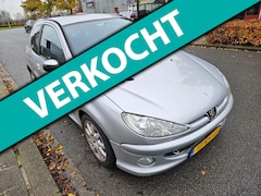 Peugeot 206 - 1.6-16V Quiksilver nieuwe apk