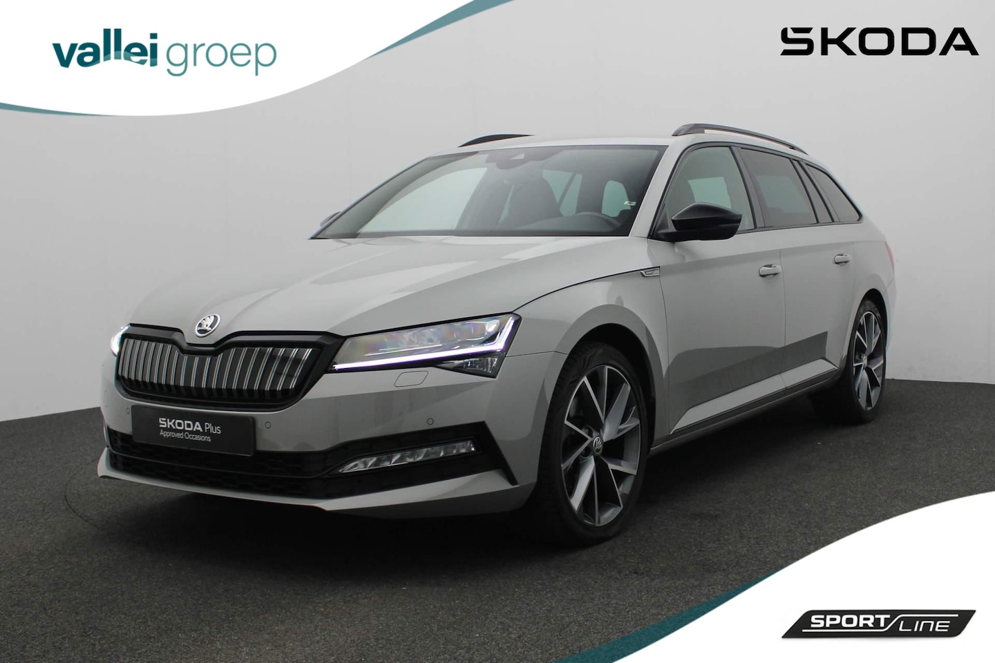 Skoda Superb Combi - 1.4 TSI 218PK DSG iV Sportline Business | Trekhaak | Matrix LED | Geheugenstoelen | Leder/ - AutoWereld.nl