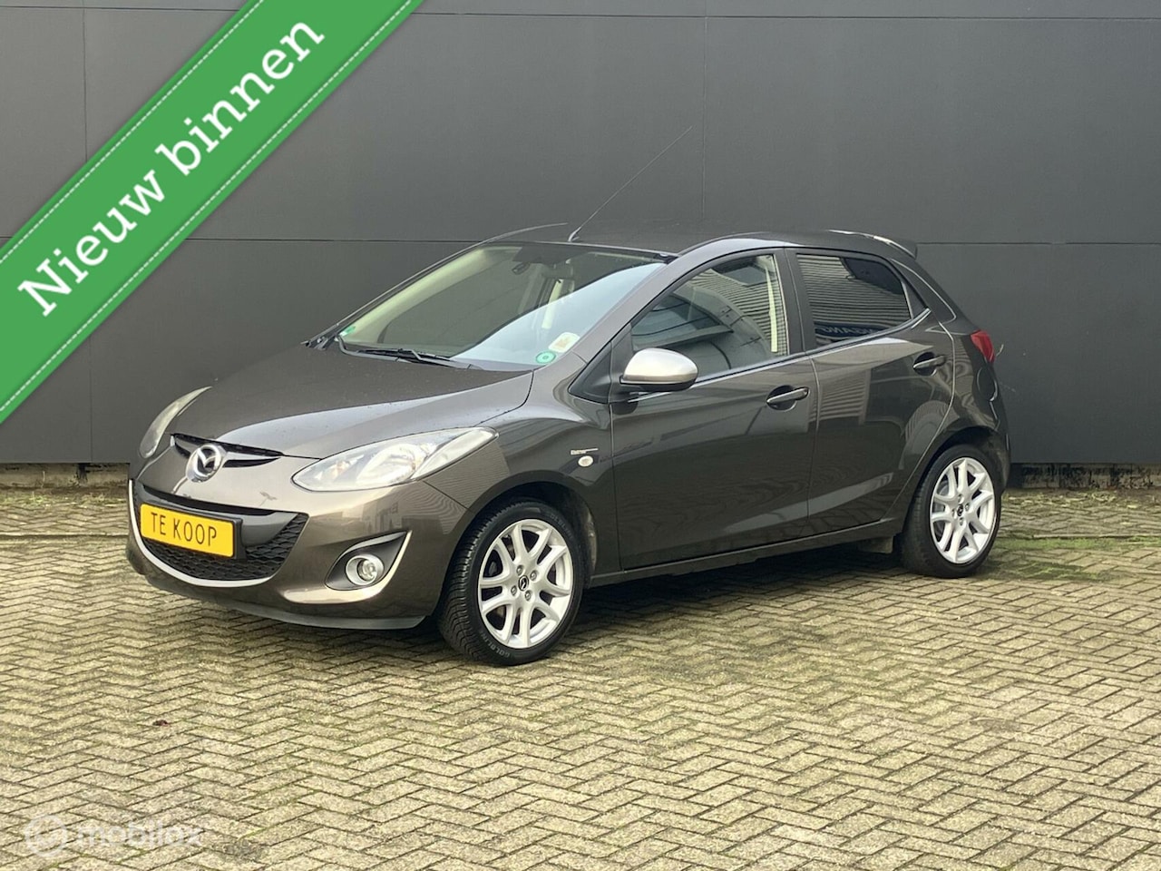 Mazda 2 - 1.3 TS Plus AIRCO I Stoelverw.I LM-velgen - AutoWereld.nl