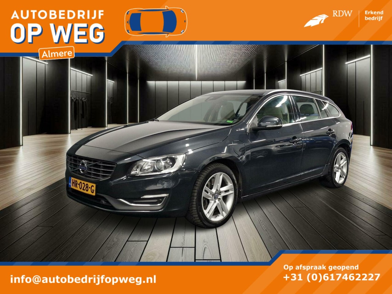 Volvo V60 - 2.4 D6 Twin Engine R-Design | Navi | Trekhaak - AutoWereld.nl