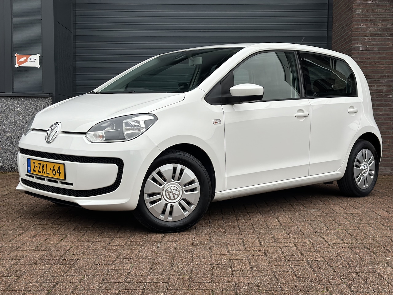 Volkswagen Up! - 1.0 move up! BlueMotion 5DRS | NAVI | AIRCO | ELEK. RAMEN | APK 2025! - AutoWereld.nl