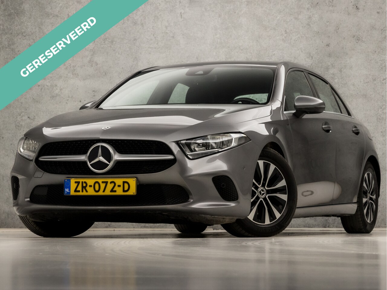 Mercedes-Benz A-klasse - 160 Luxury (APPLE CARPLAY, GROOT NAVI, CAMERA, LEDER, SPORTSTOELEN, PARKEERSENSOREN, LANE - AutoWereld.nl