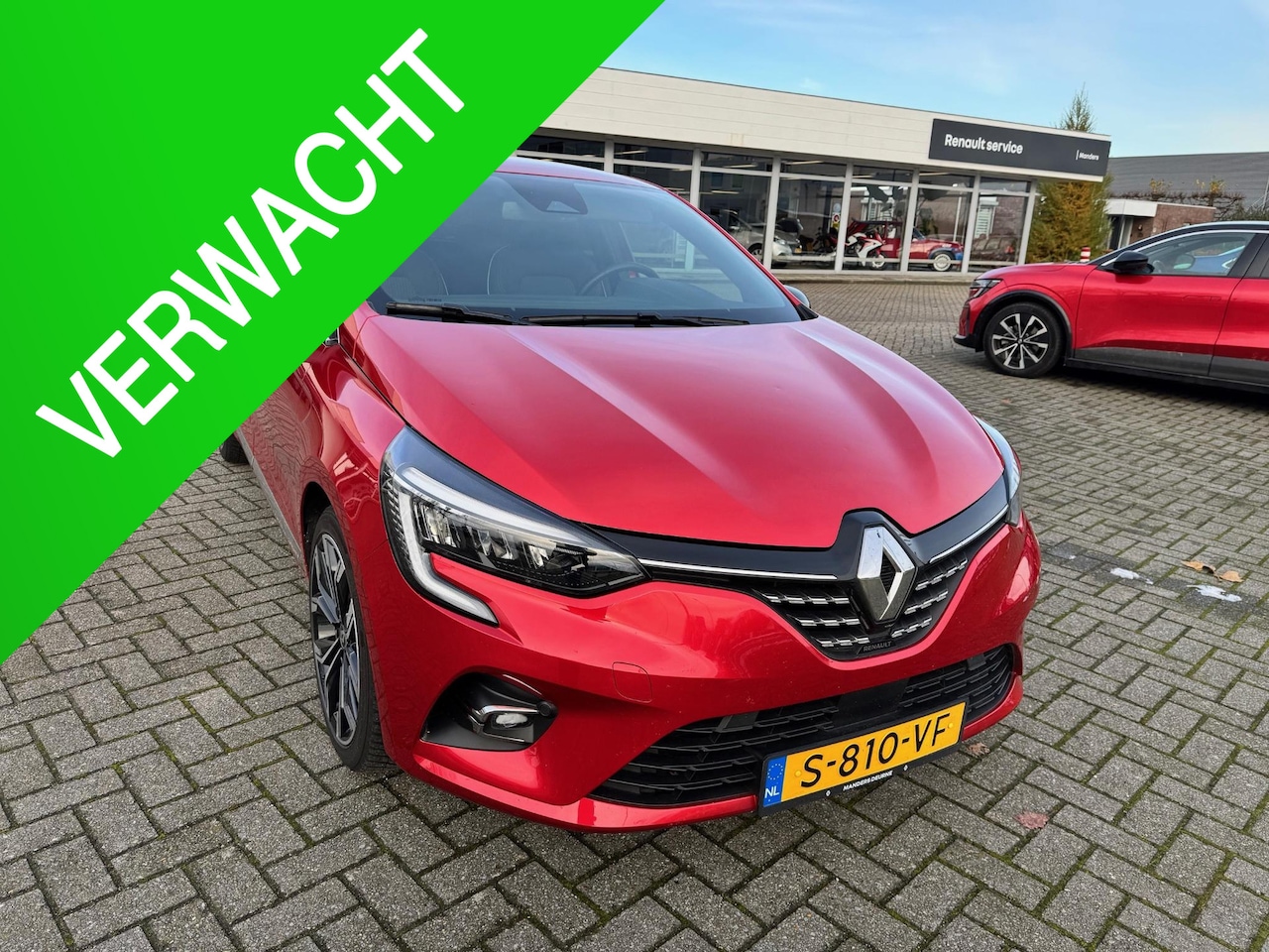 Renault Clio - 1.6 E-Tech Hybrid 145 Techno PACK LIGHTNING/ 17"LM VELGEN/ 4 SEIZOENSBANDEN/ PARK ASSIST + - AutoWereld.nl