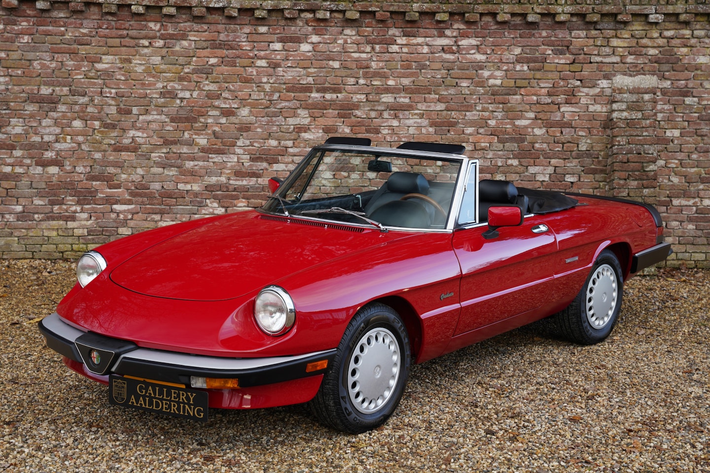 Alfa Romeo Spider - 2.0 Graduate Recently restored, Interior has been renewed, Technically fully serviced and - AutoWereld.nl