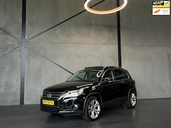 Volkswagen Tiguan - 2.0 TSI 200pk 4Motion, R-Line, Pano, Leder, Trekhaak, Bi-Xenon Adaptief