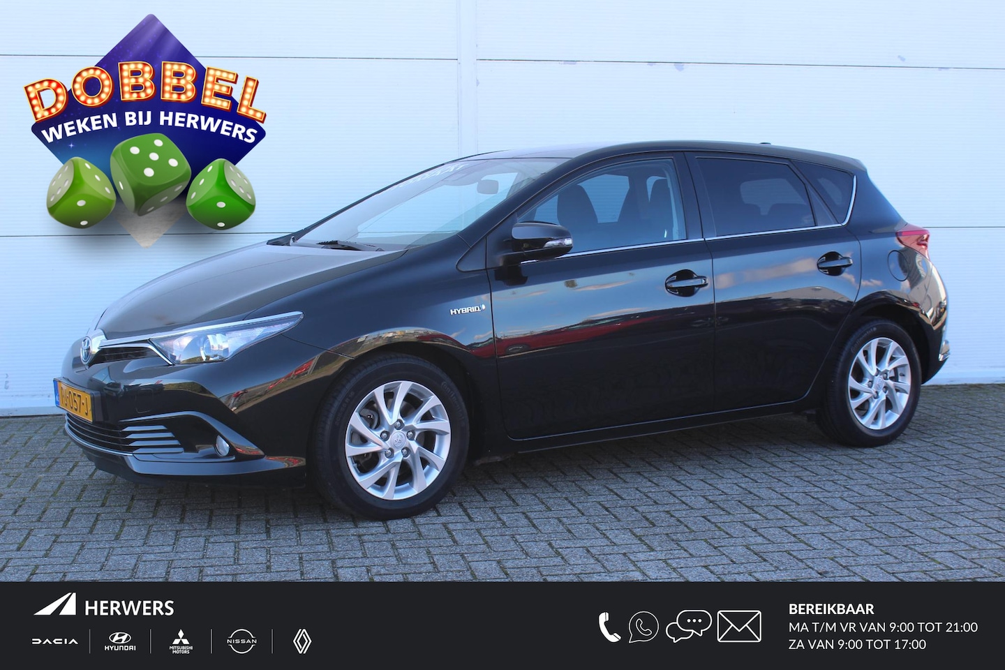 Toyota Auris - 1.8 Hybrid Trend / Navigatie / Panoramadak / Climate Control / Achteruitrijcamera / Cruise - AutoWereld.nl