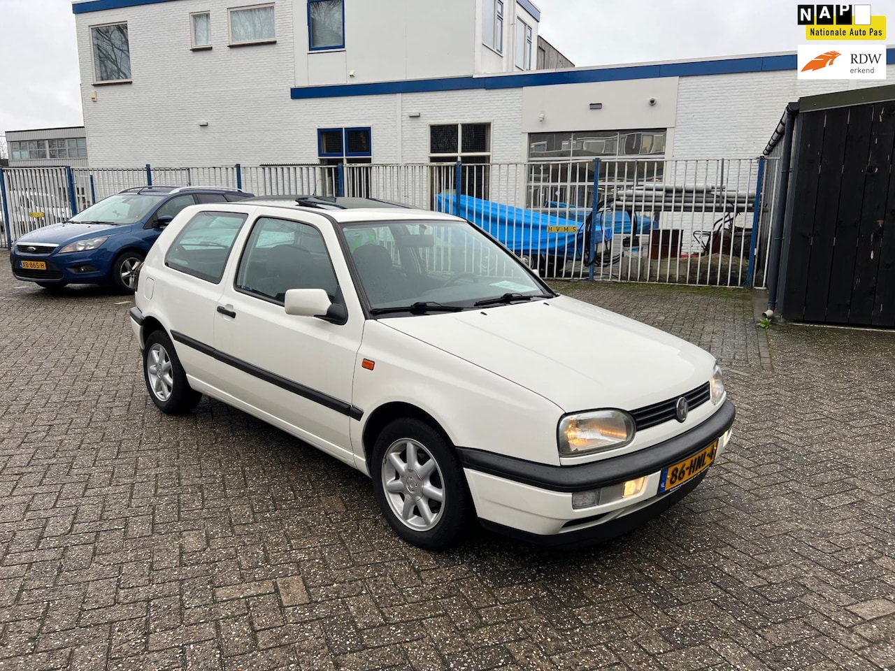 Volkswagen Golf - 1.8 CL. Automaat - AutoWereld.nl