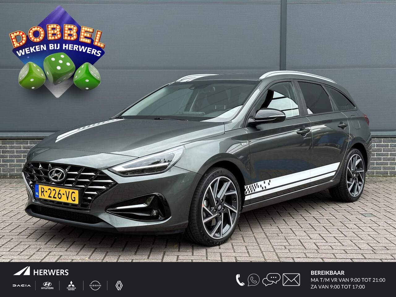 Hyundai i30 Wagon - 1.0 T-GDi AUTOMAAT MHEV Comfort Smart 18 inch lichtmetalen velgen / zwart getinte ramen / - AutoWereld.nl