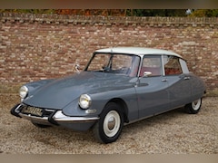 Citroën ID - 19B Restored by the founder of a well-known Dutch specialist, The ID was part of his own c