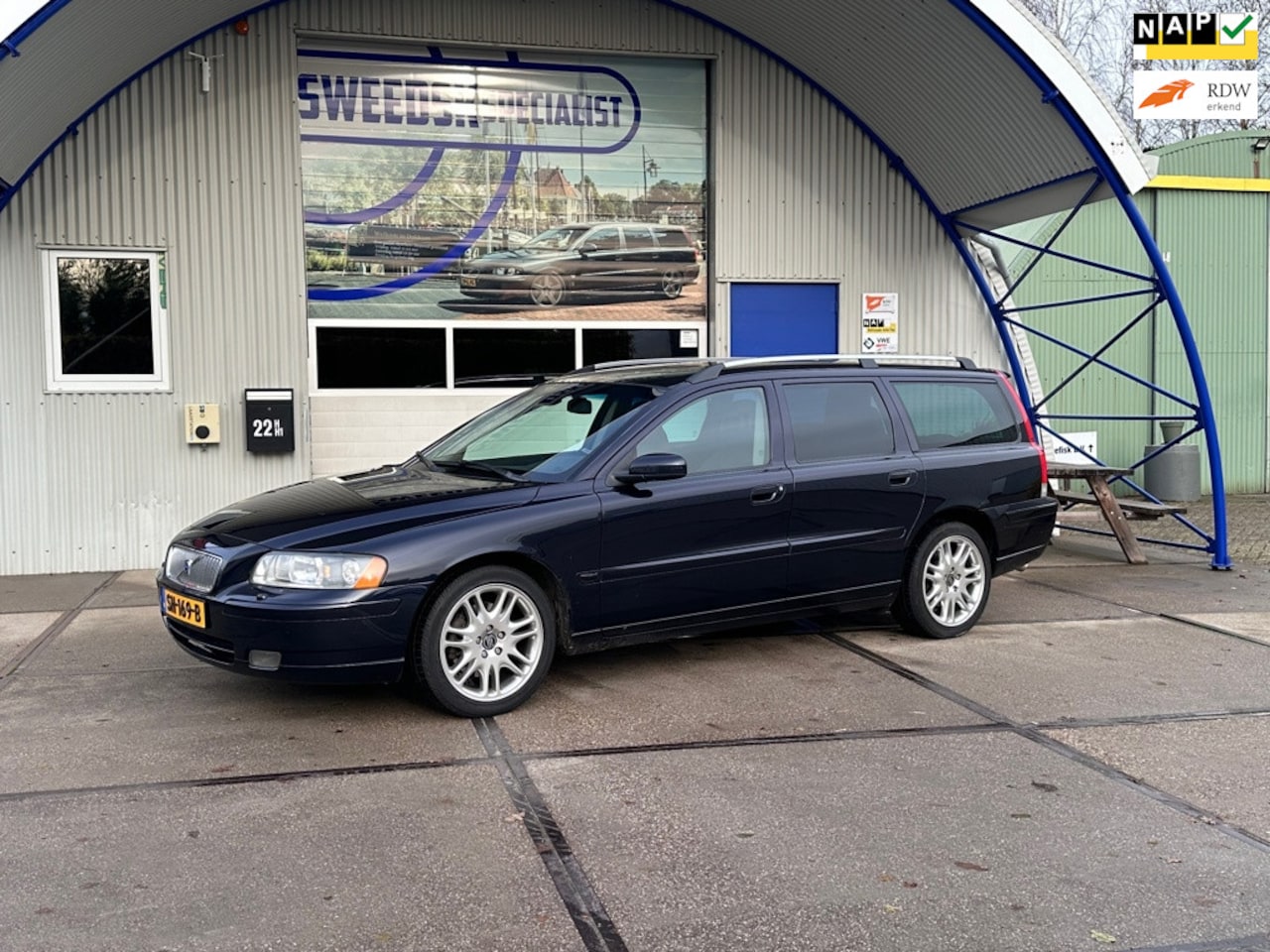 Volvo V70 - 2.5T Summum automaat - AutoWereld.nl