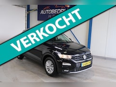 Volkswagen T-Roc - 1.5 TSI Style Business Automaat - N.A.P. Airco Cruise, Navi, PDC, Trekhaak