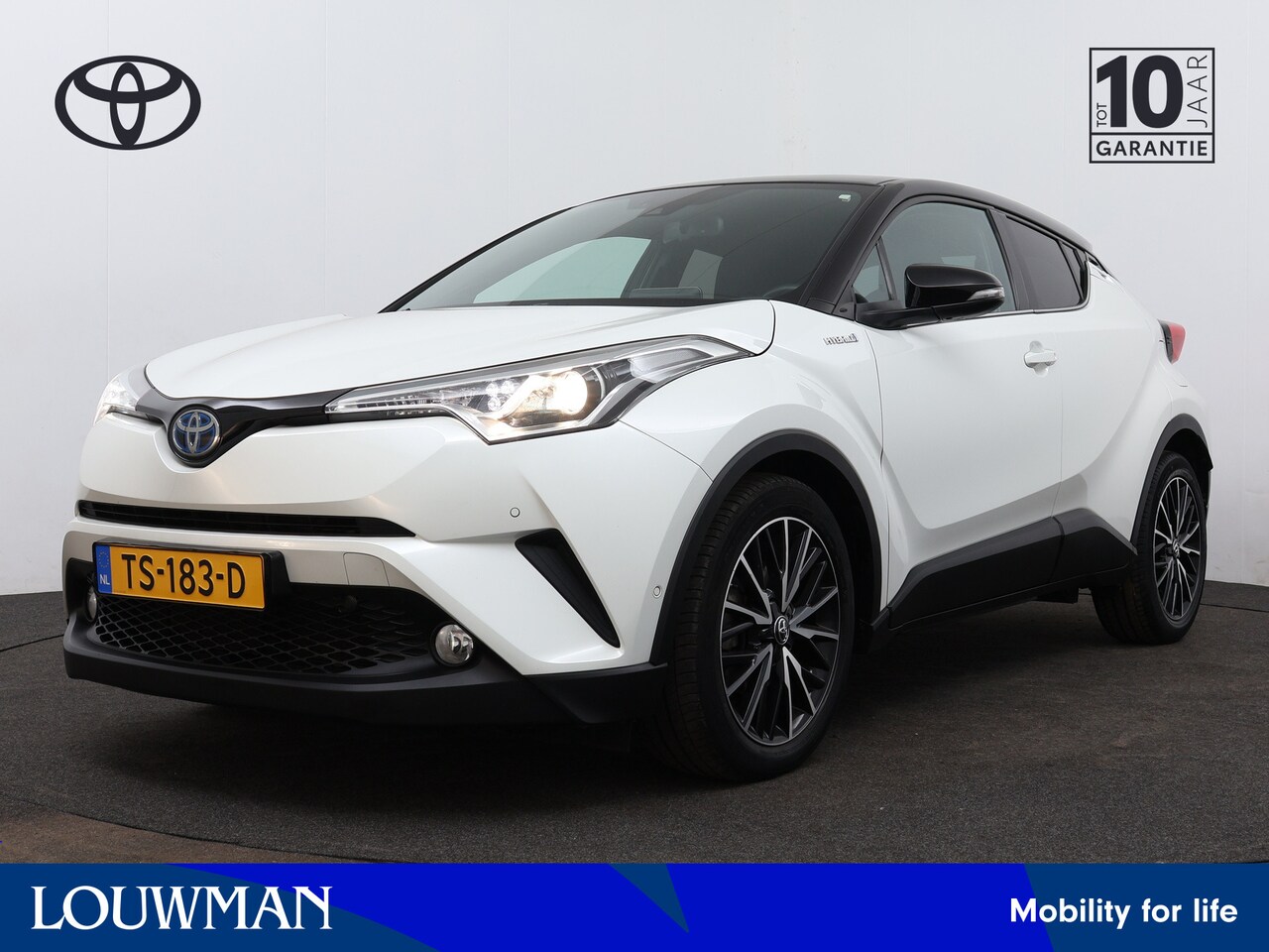 Toyota C-HR - 1.8 Hybrid Bi-Tone | Adaptive Cruise Control | Stoelverwarming | Navigatie | LM velgen | - AutoWereld.nl