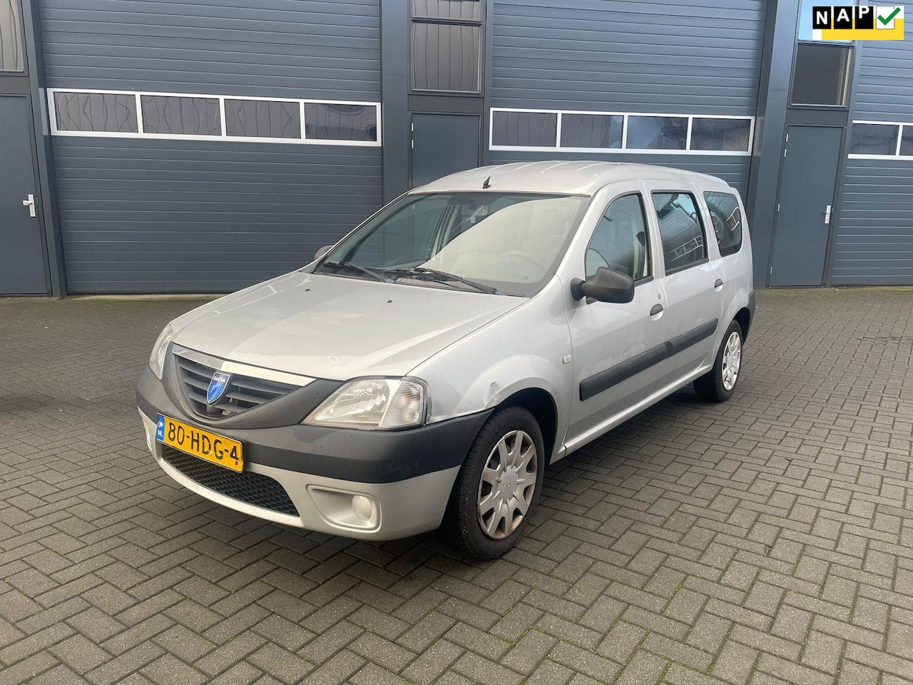 Dacia Logan MCV - 1.6 Ambiance 7p. 1.6 Ambiance 7p. - AutoWereld.nl