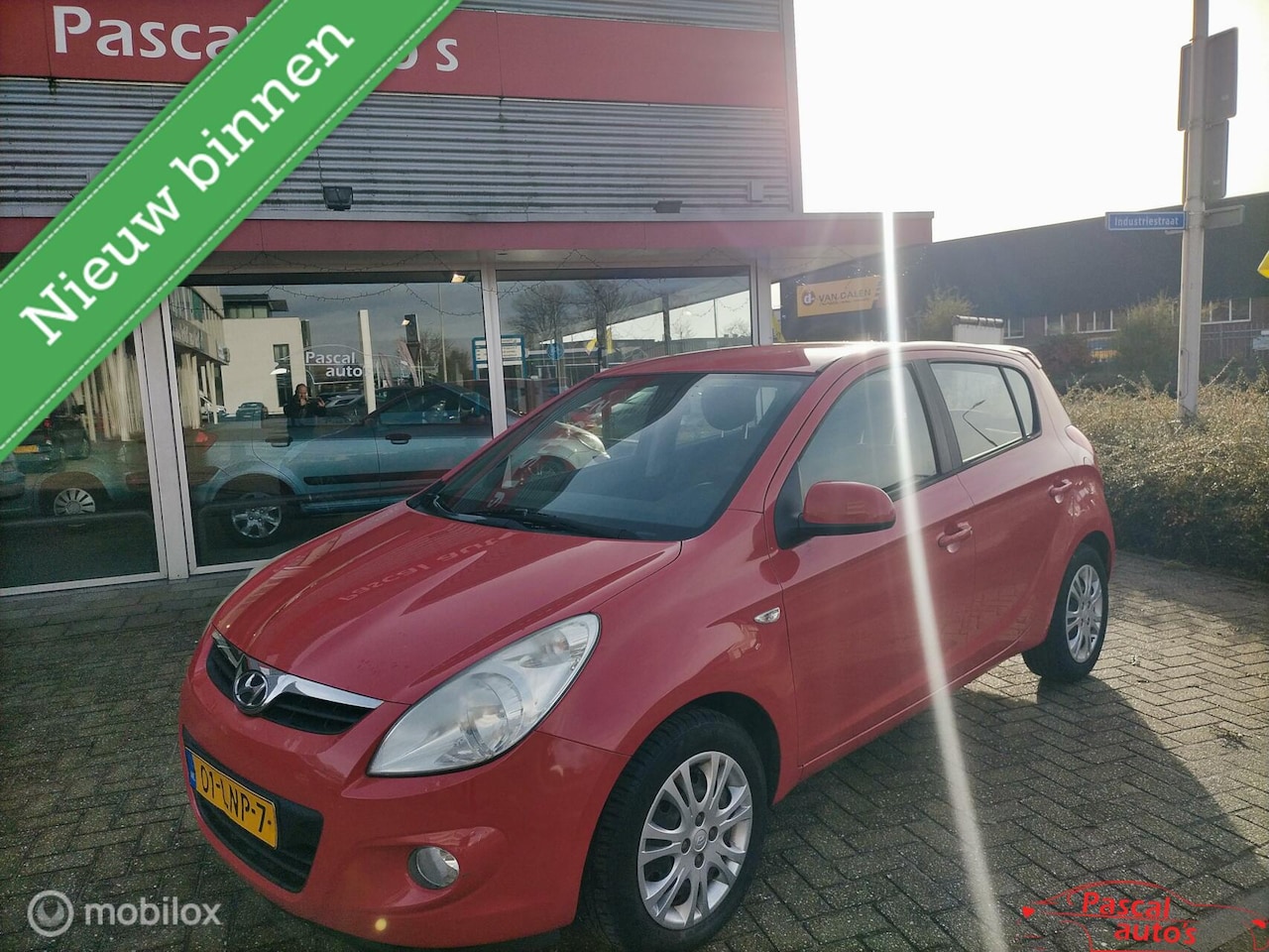 Hyundai i20 - 1.4i DynamicVersion nap airco - AutoWereld.nl