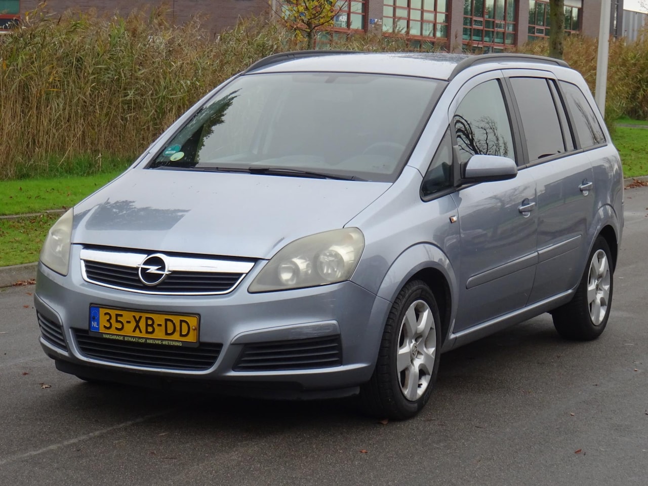 Opel Zafira - 2.2 Enjoy 7-PERSOONS NAP/AIRCO/CRUISE/APK - AutoWereld.nl