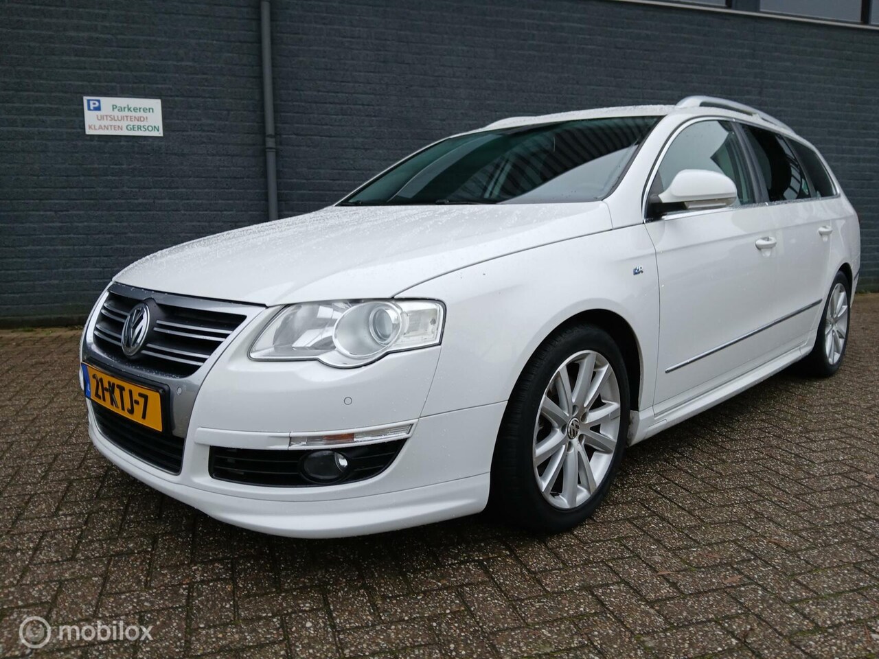 Volkswagen Passat Variant - 1.8 TFSI Highline/Navi - AutoWereld.nl