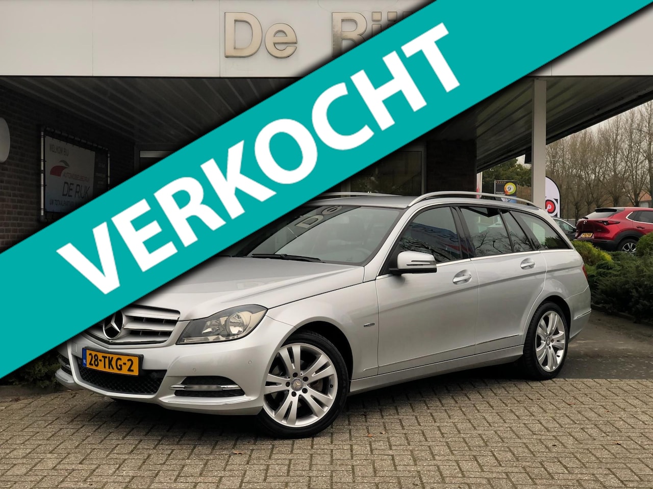 Mercedes-Benz C-klasse Estate - 180 Business Class Avantgarde RIJKLAAR!! | Half leder, Trekhaak, Navi, Cruise, PDC, Climat - AutoWereld.nl