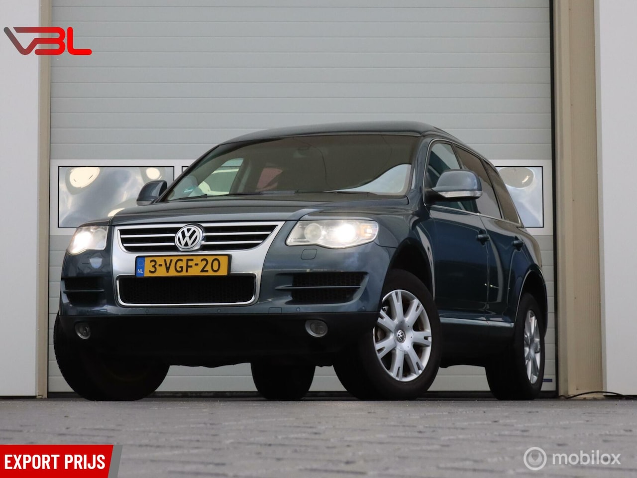 Volkswagen Touareg - 3.0 V6 TDI Leer Navigatie Xenon PDC - AutoWereld.nl