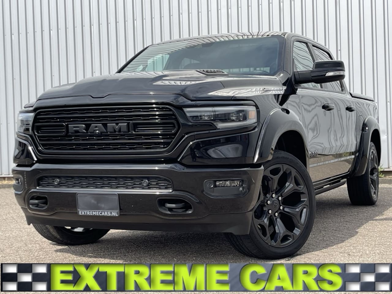 Dodge Ram Pick Up - Limited Night Crew Cab 4x4 LPG - AutoWereld.nl