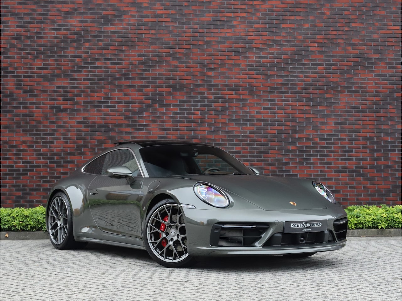 Porsche 911 - Carrera 4S *Aventurin*Pano*Camera*Chrono*lift* - AutoWereld.nl