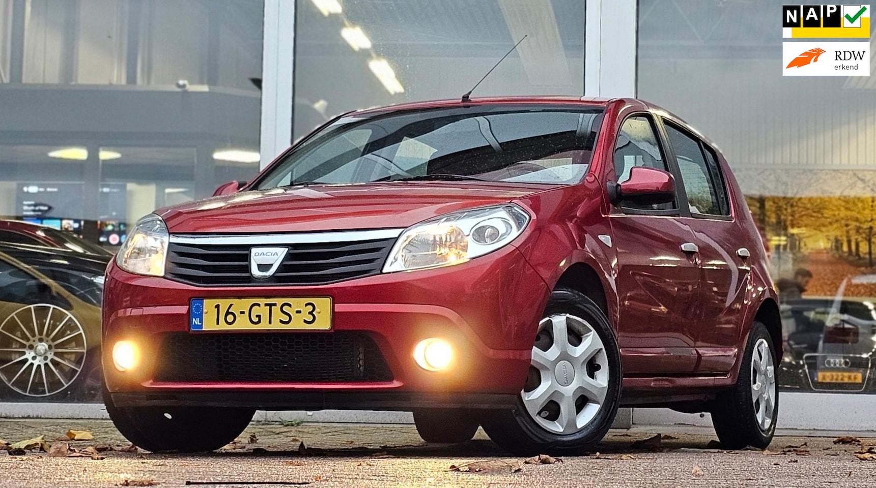 Dacia Sandero - 1.4i Lauréate Airco 1e Eigenaar Nieuwe APK Elektrische ramen! - AutoWereld.nl