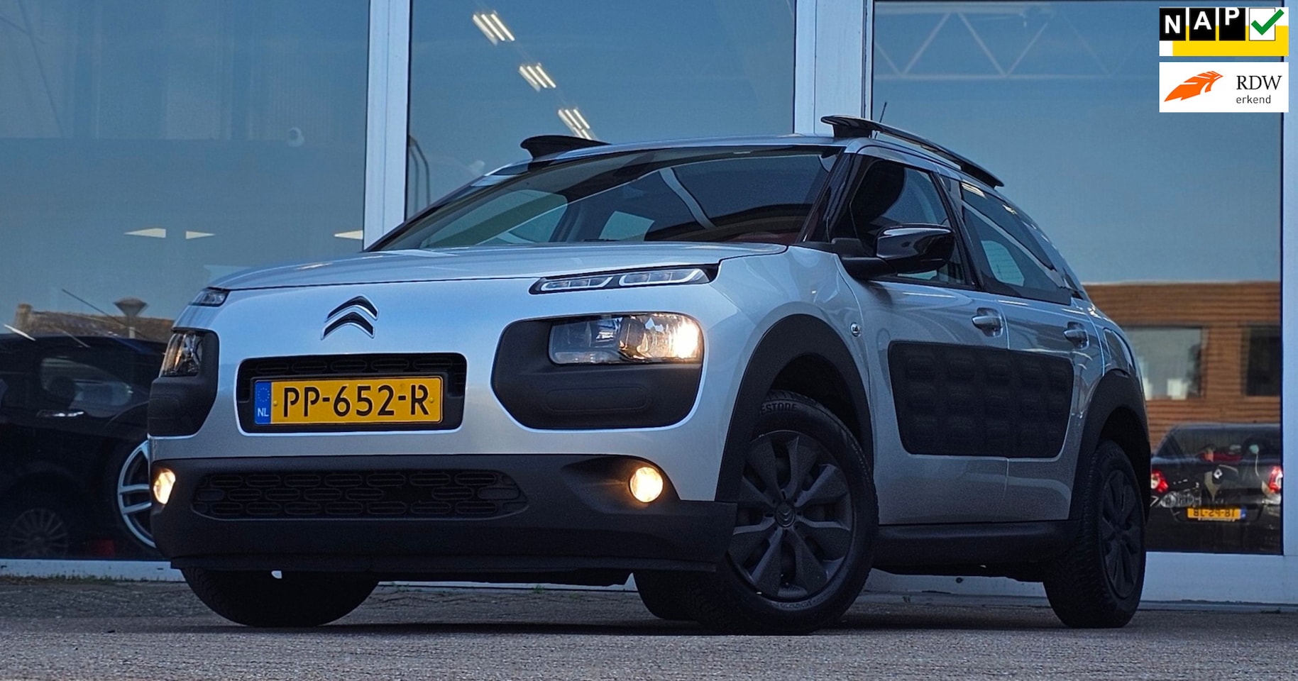 Citroën C4 Cactus - 1.6 BlueHDi Business Trekhaak Nieuwe distributie 2e Eigenaar Mooi! - AutoWereld.nl