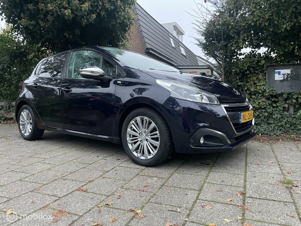 Peugeot 208 - 1.2 PureTech Blue Lease Premium 1.2 PureTech Blue Lease Premium - AutoWereld.nl