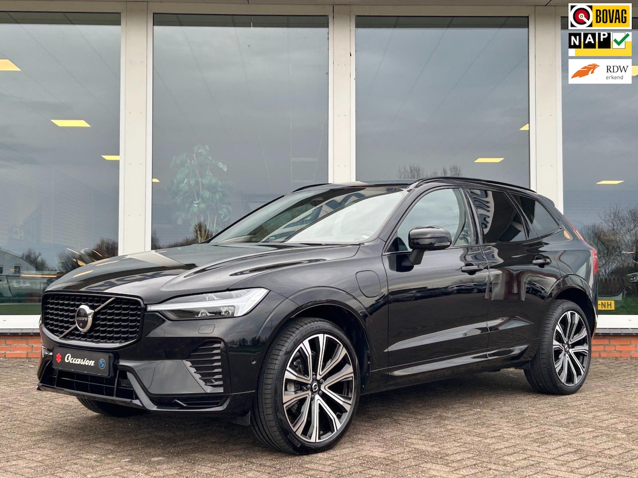 Volvo XC60 - 2.0 Recharge T6 AWD R-Design - Panoramadak - Trekhaak - H&K - Nieuwstaat - AutoWereld.nl