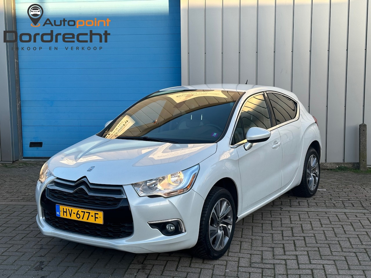 DS 4 - 1.2 PureTech So Chic NAVI PDC DEALER OND - AutoWereld.nl