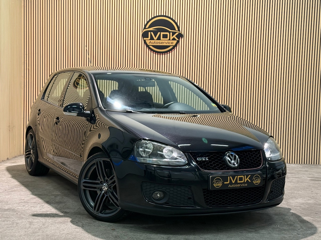 Volkswagen Golf - 2.0 TFSI GTI DSG, CARPLAY, FLIPPERS, NAP - AutoWereld.nl