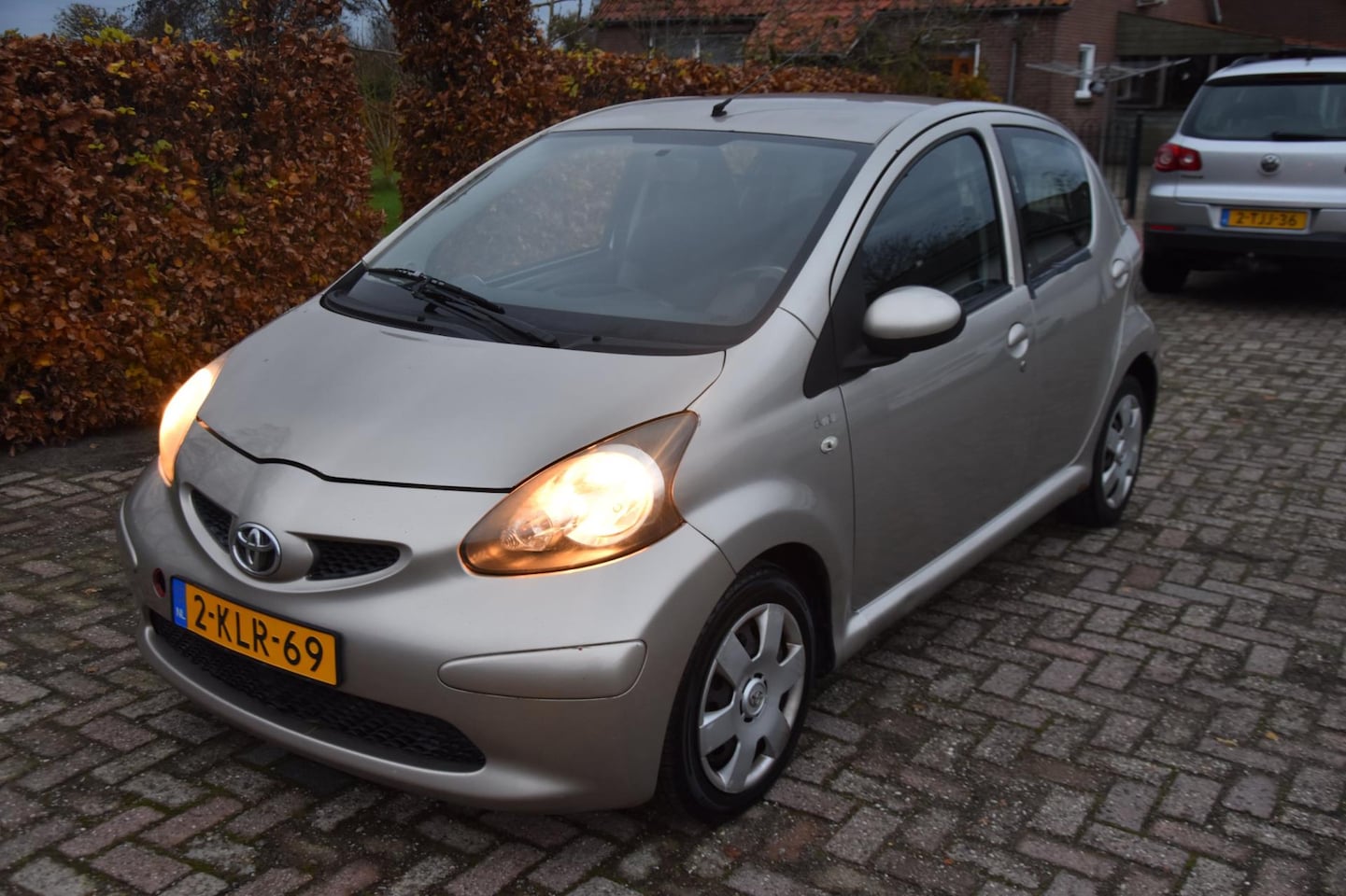 Toyota Aygo - 1.0-12V Airco Elek. Ramen 5Drs. Met werk.! - AutoWereld.nl