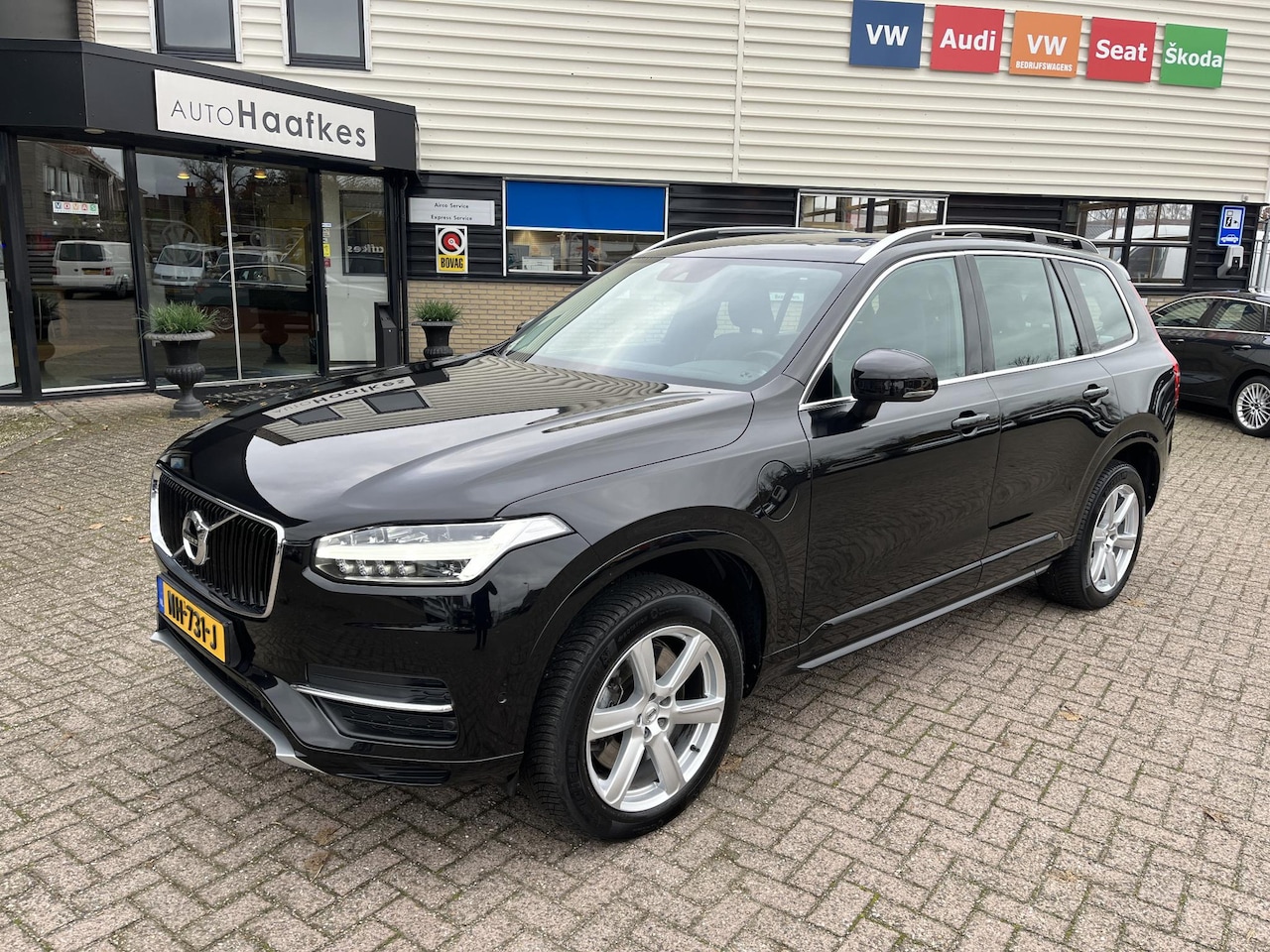 Volvo XC90 - 2.0 T8 Twin Engine AWD Momentum Plug inn hybride, panorama dak, leer, navigatie, 8 banden - AutoWereld.nl