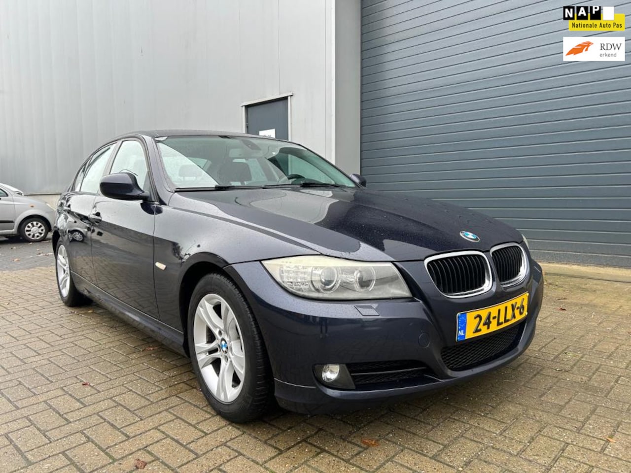 BMW 3-serie - 318i High EXE NAVI XENON NAP 2010 - AutoWereld.nl