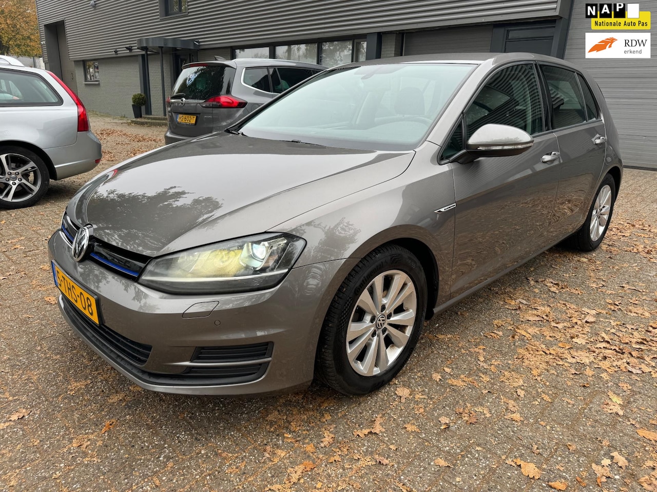 Volkswagen Golf - 1.6 TDI Comfortline BlueMotion 1.6 TDI Comfortline BlueMotion - AutoWereld.nl