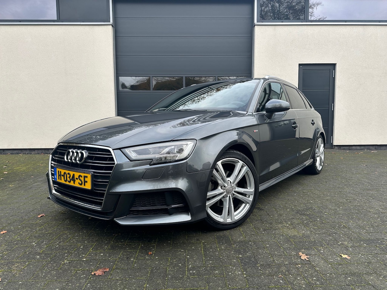 Audi A3 Sportback - 35 TFSI CoD Advance Sport S-Line (3x) Digital | CarPlay | Afn. Trekhaak | CC | NAVI - AutoWereld.nl