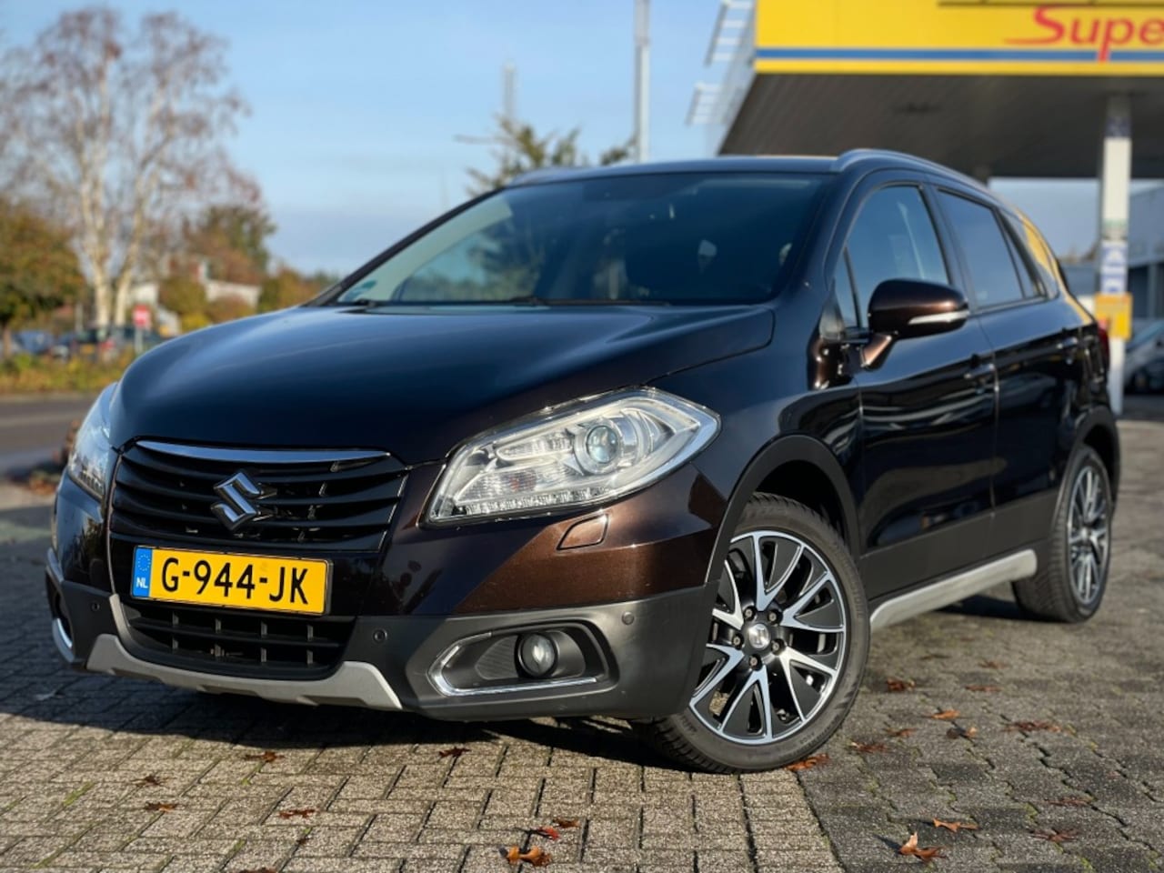 Suzuki S-Cross - 1.6 SX4 S-SCROSS EXCLUISIVE AUTOMAAT TREKHAAK AIRCO KEYLES - AutoWereld.nl