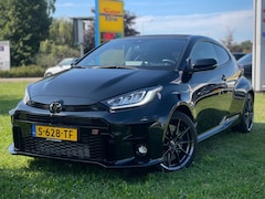 Toyota Yaris - 1.6 GR PERFORMANCE CARBON