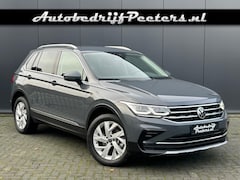 Volkswagen Tiguan - 1.4 TSI Hybrid IQ-LED ACC V-cockpit Sfeerlicht Camera Trekhaak