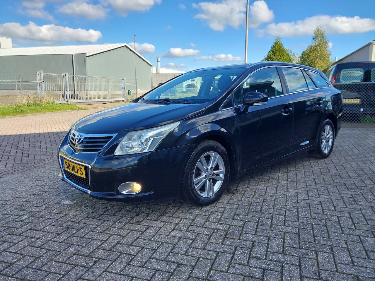 Toyota Avensis Wagon - 1.8 VVTi Dynamic 1.8 VVTi Dynamic - AutoWereld.nl