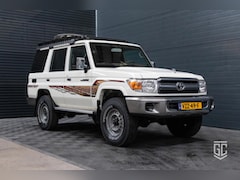 Toyota Land Cruiser - GRJ76